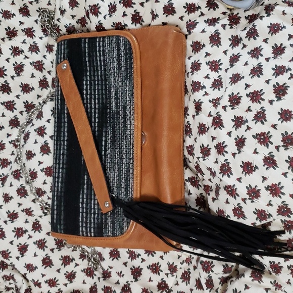 Versona Crossbody handbag - Picture 1 of 8